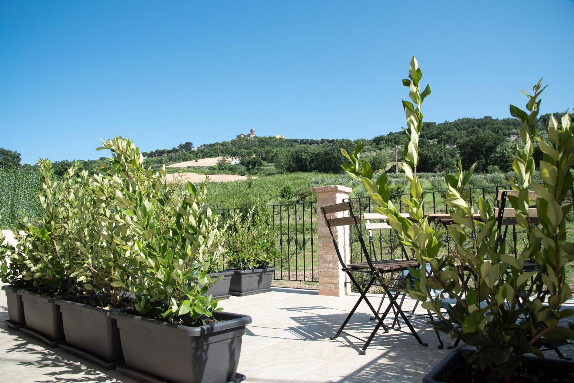 Queen Appartamenti E Camere Campofilone Exterior foto