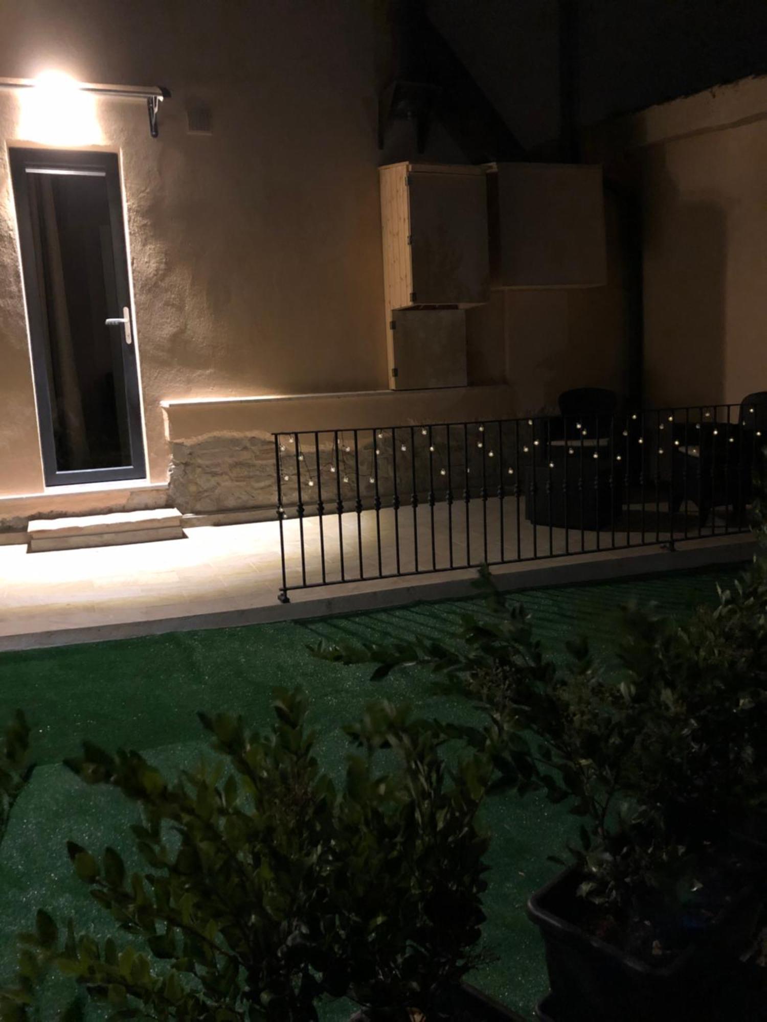 Queen Appartamenti E Camere Campofilone Exterior foto